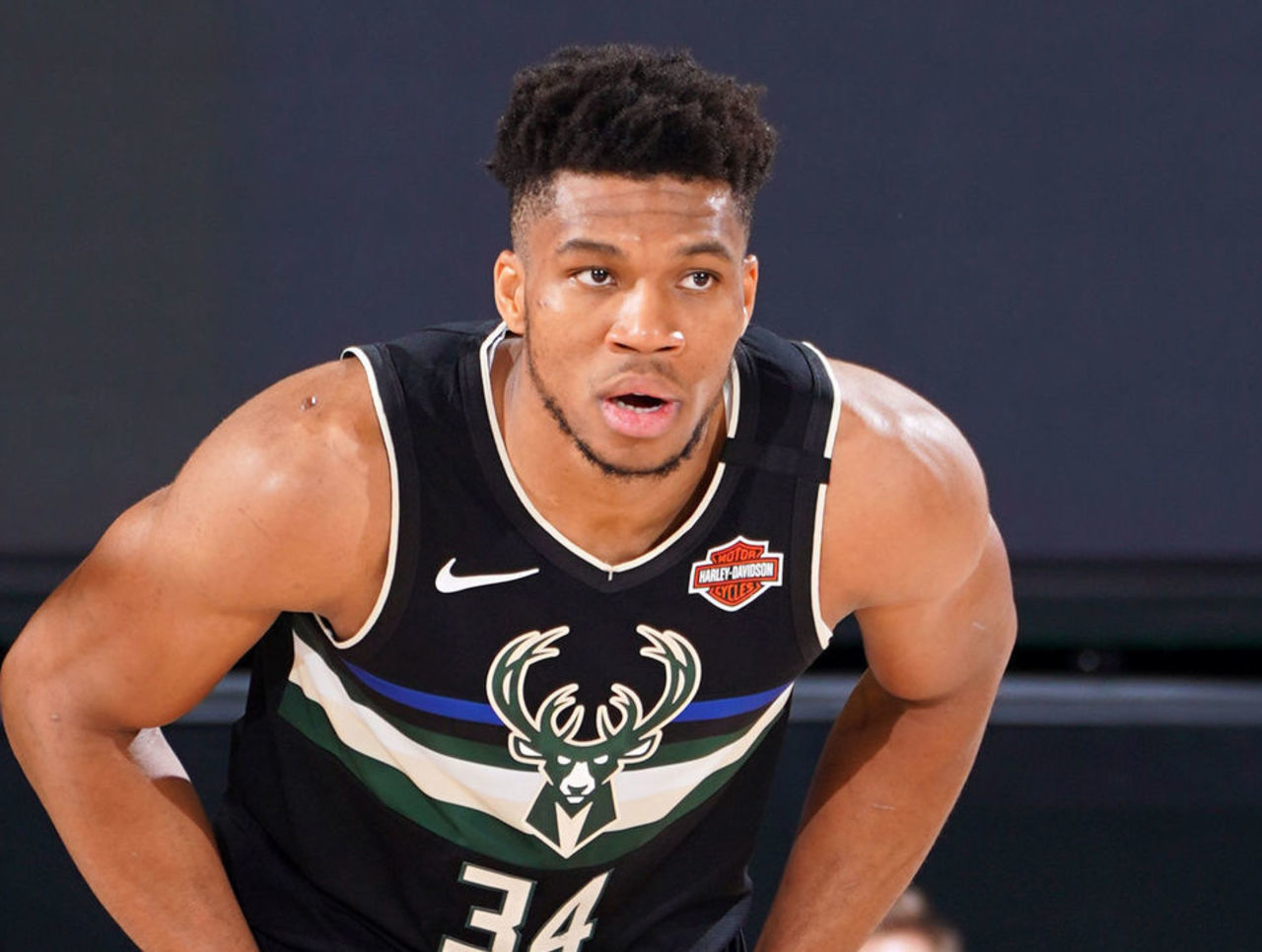 样不甘示弱 样不甘示弱